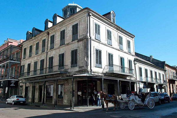 Napoleon-House-New-Orleans-Oldest-Bars-in-the-US